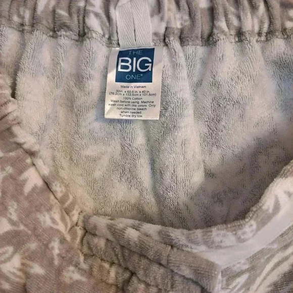 The Big One Terry Cloth Towel Wrap Beach Coverup Shower Spa Grey White - Picture 5 of 5